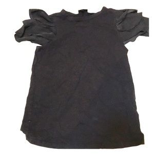 Black t-shirt with frilly sleeves